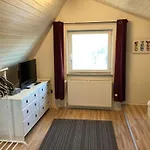 E3 Haus Mit Wintergarten- Kamin Und Deichblick By Interhome Semesterbostad Grosswurden