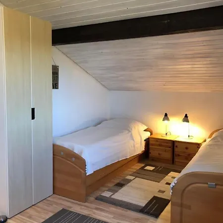 E3 Haus Mit Wintergarten- Kamin Und Deichblick By Interhome *