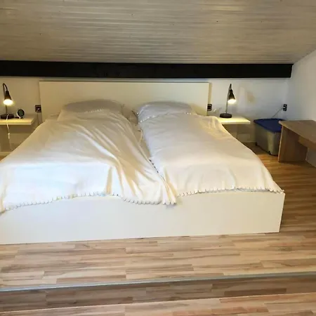 Сasa de vacaciones E3 Haus Mit Wintergarten- Kamin Und Deichblick By Interhome *