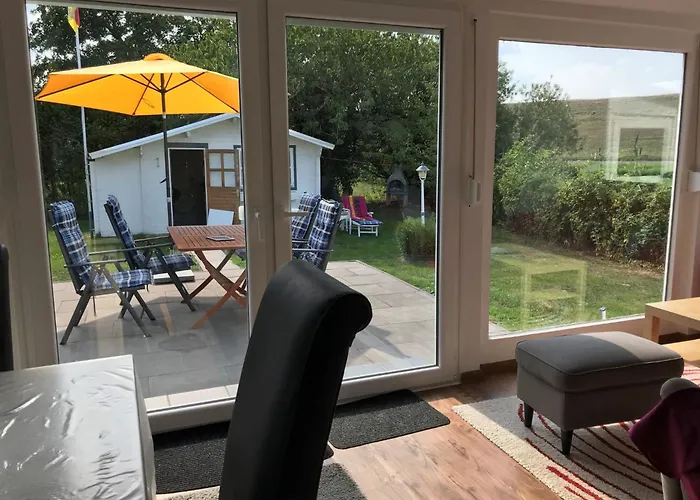 E3 Haus Mit Wintergarten- Kamin Und Deichblick By Interhome