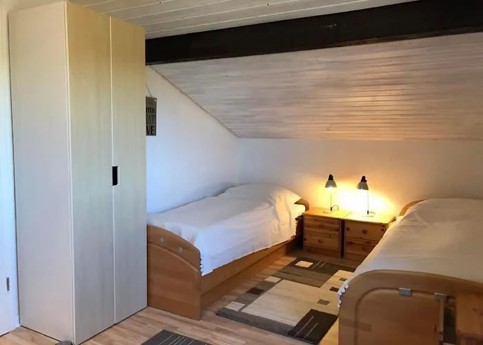 E3 Haus Mit Wintergarten- Kamin Und Deichblick By Interhome *