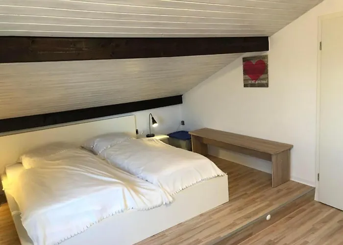 E3 Haus Mit Wintergarten- Kamin Und Deichblick By Interhome *