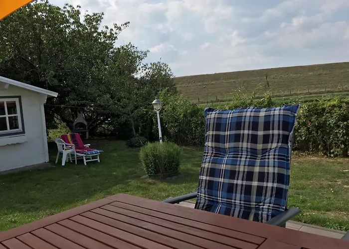 E3 Haus Mit Wintergarten- Kamin Und Deichblick By Interhome Grosswurden