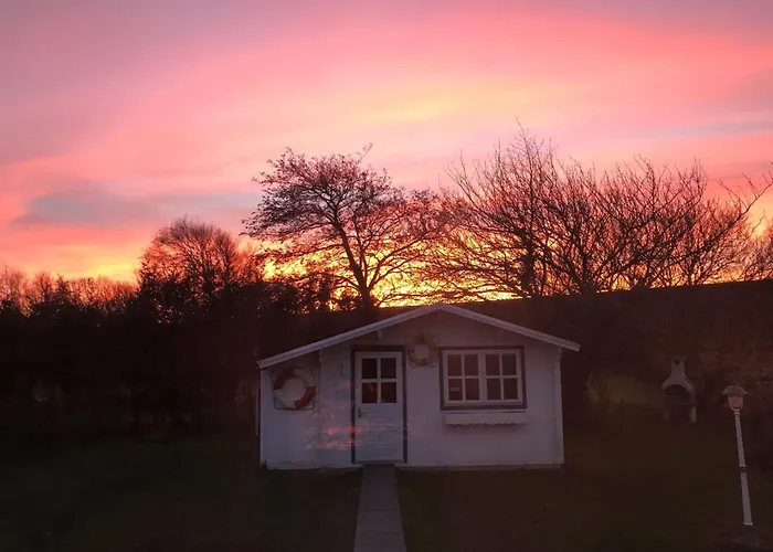 Сasa de vacaciones E3 Haus Mit Wintergarten- Kamin Und Deichblick By Interhome *